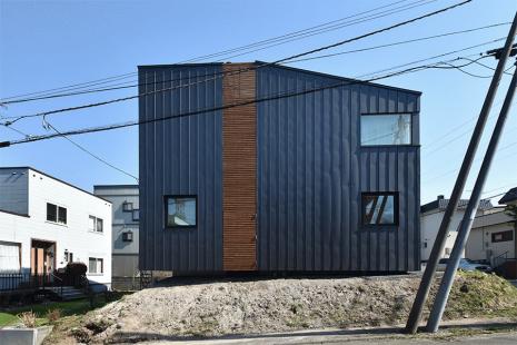 キャンティレバーの家